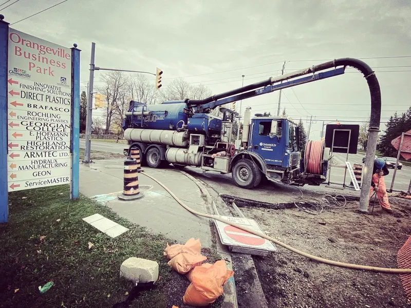 CT Horizontal & Vac equipment on an underground infrastructure job.